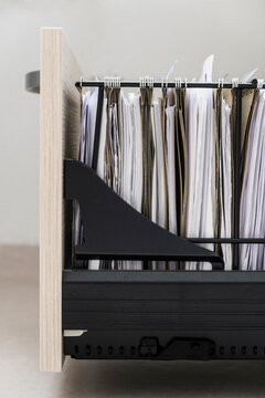 Hanging files in a drawer