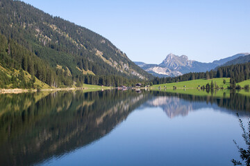 Vilsalpsee Alpen Spiegelung Tannheimer Tal 