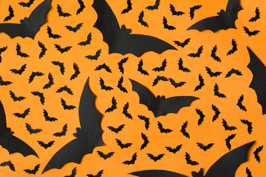 Creepy paper halloween bats