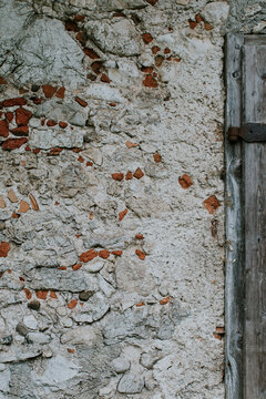 Plaster and brick exterior wall