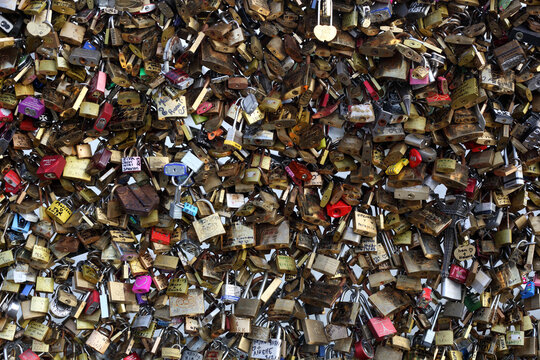 Lovelocks on a bridge in Paris