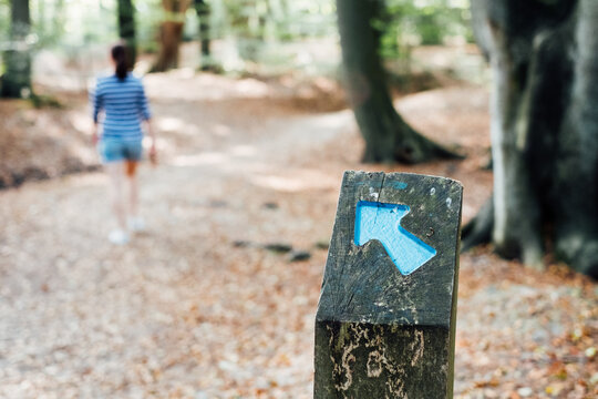 Direction arrow