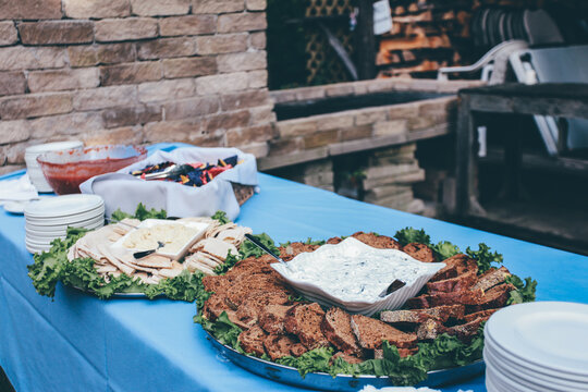potluck food cater