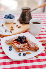 turk, coffee, powdered sugar, currant jam, puff pastry bun, puff, homemade, tasty, background, meal, gourmet, table, closeup, organic, diet, baked, sugar, food, fruit, dessert, berry, blueberry, fresh