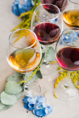 glasses with white and red wine