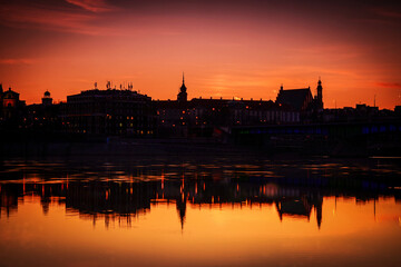 Fototapeta na wymiar red sunset over the river