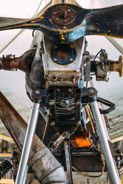 Plane engine and propeller
