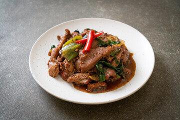 Stir-Fried Black Pepper with Duck