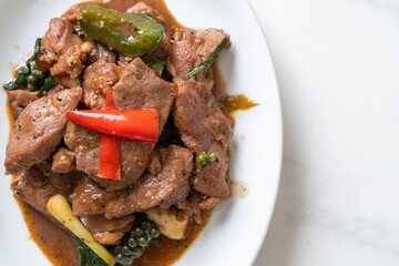 Stir-Fried Black Pepper with Duck