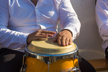 rhythmic basic percussion player