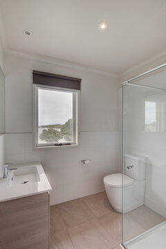 Small ensuite interior