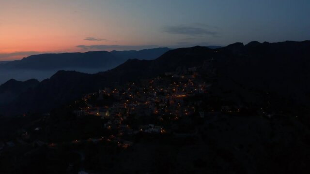 Bova superiore in Calabria, vista aerea della citt&agrave; al tramonto