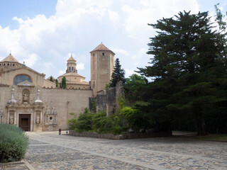 Fototapeta na wymiar Monasterio de Santa María de Poblet, Tarragona
