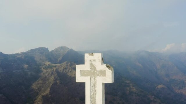 Bova superiore in Calabria, vista aerea della citt&agrave; al tramonto