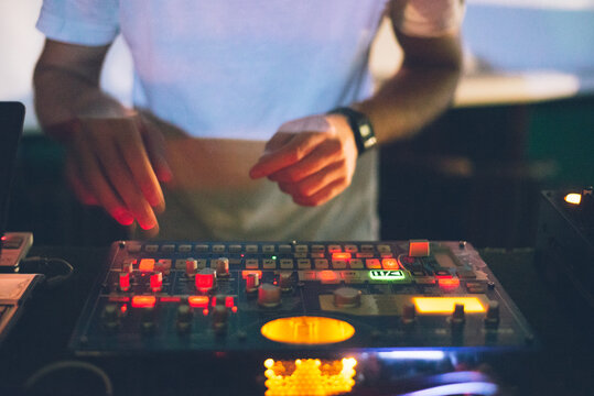 Live Performance of a Young Producer in a Club