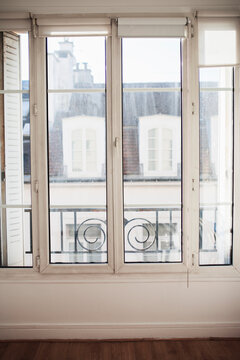 Bright apartment in Paris