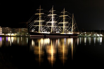 Fototapeta na wymiar the sailingship