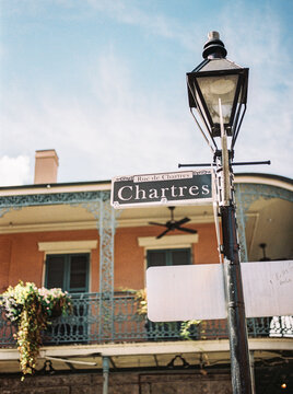 Rue de Chartres - street lamp in French Quarter
