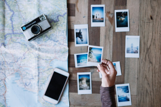 Female making composition of polaroid&Ocirc;&oslash;&Omega;___images