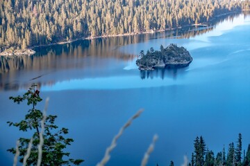 beautiful sierra scenery at lake tahoe california