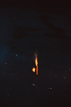 Begin of fire cracker explosion