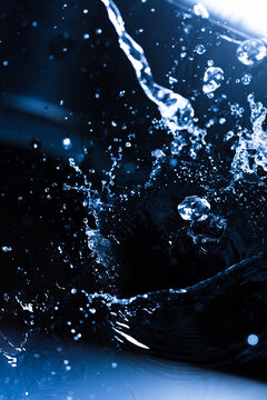 Liquid in motion