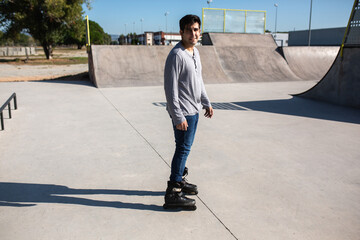 Fototapeta na wymiar roller skater in a skate park