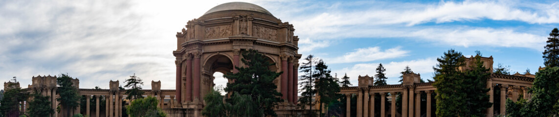 Fototapeta na wymiar Panoramic shot of Palace of Fine Art in San Francisco California USA