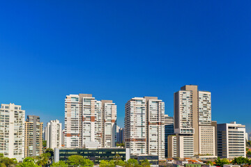 Fototapeta na wymiar Foto aérea de São Paulo, predios residenciais ao fundo