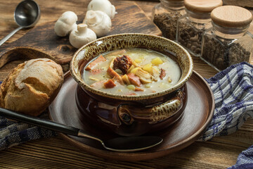 The sour soup made of rye flour.