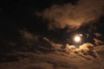 Fototapeta na wymiar 月のある景色　月空 