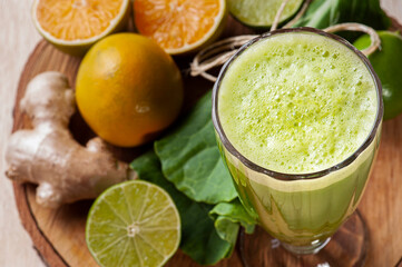 .Green juice or fresh juice detox.