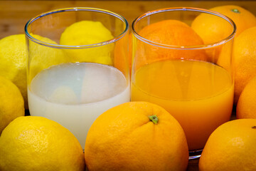 Zumo de naranja y zumo de limón