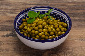 Canned Green peas in the bowl