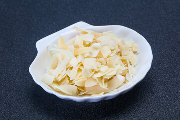 Coconut dry chips in the bowl
