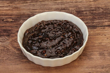 Black Pepper sauce in the bowl