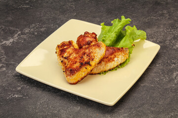 Roasted chicken wings with spices