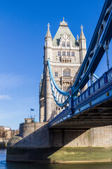 Fototapeta na wymiar View of London’s iconic Tower Bridge along the River Thames