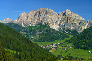 Fototapeta na wymiar Mountain landscape along the road to Campolongo pass, Dolomites