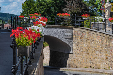 Brücke mit Blumen in Klosterneuburg