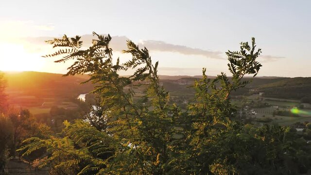 Domme  commune fran&ccedil;aise Dordogne Ancienne bastide m&eacute;di&eacute;vale paysage couch&eacute; du soleil