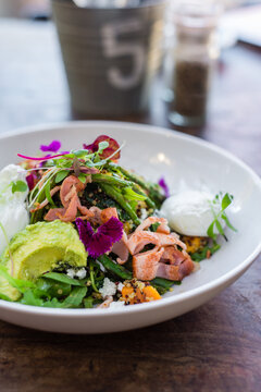 cafe breakfast, brekky salad with avo, backon, asparagus, poache