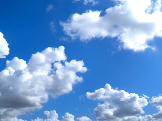Obraz na płótnie Canvas 東京の夏空と雲