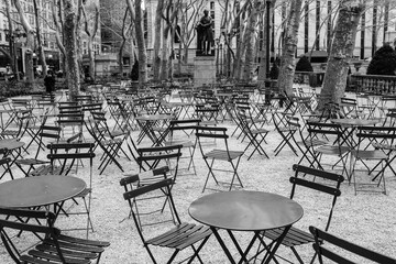 Fototapeta na wymiar Arrangement of table and chairs, Bryant Park, New York City