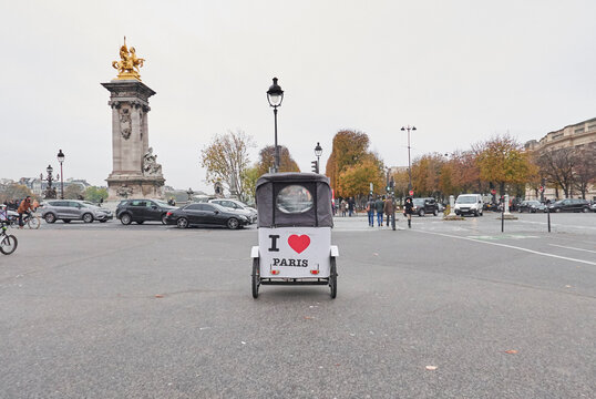 Rickshaw in Paris