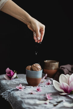Ice cream with coconut flakes