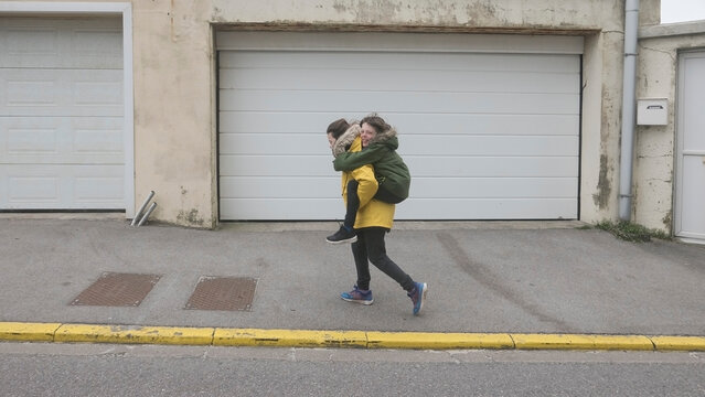 Piggy Back