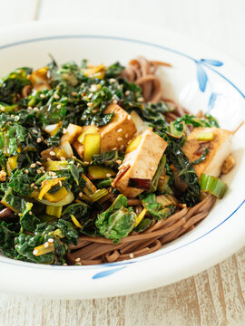 Stir-fry Savoy Cabbage with Tofu on Buckwheat Noodles