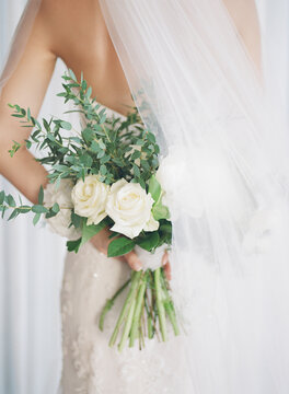 Bride & her bouquet