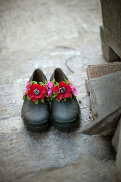 Rubber garden shoes decorated with flowers